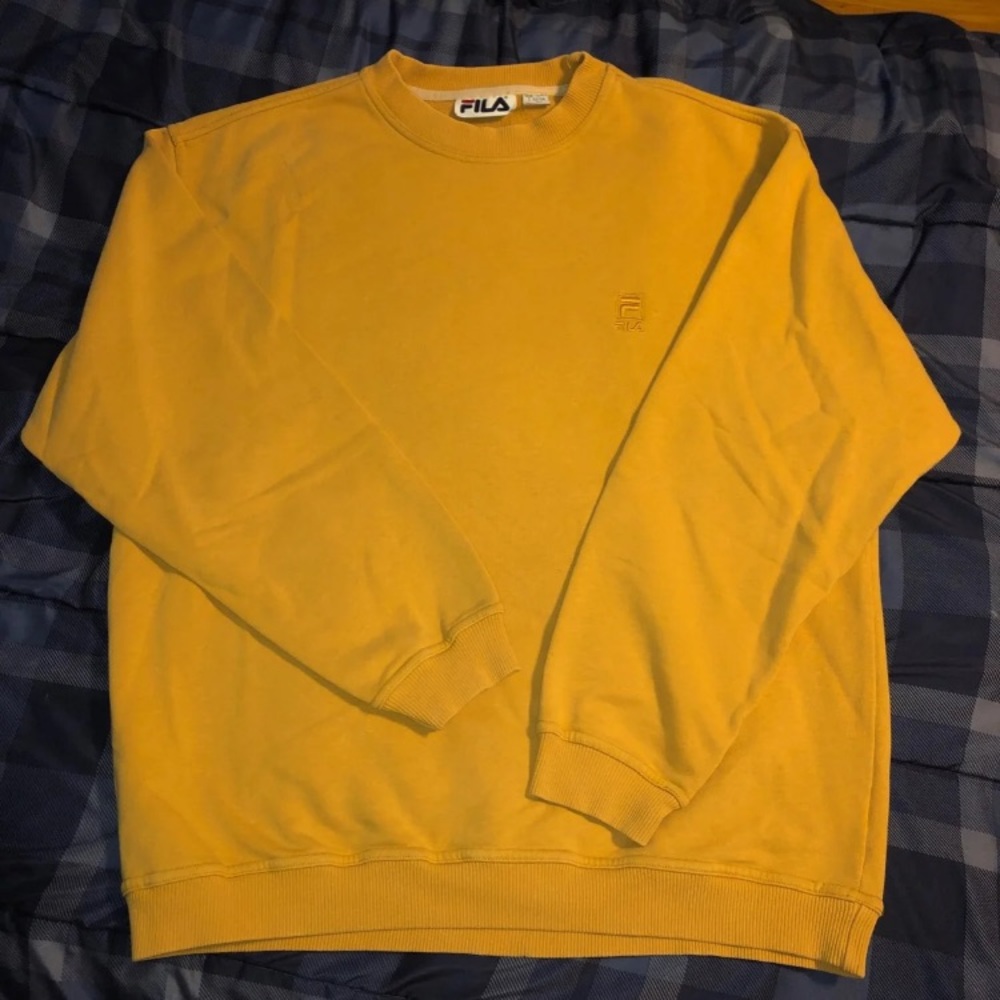 Rare Fila Crewneck (Large)